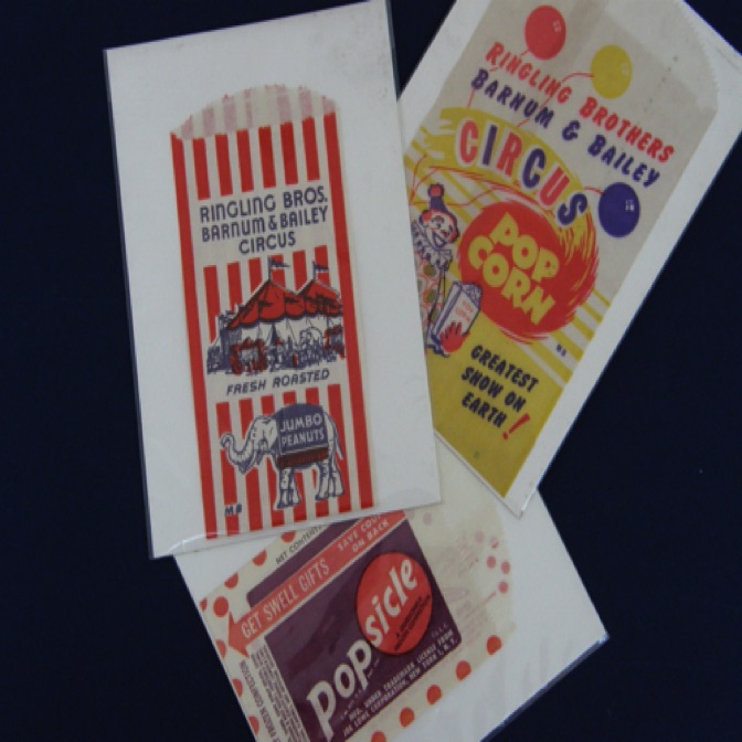 POPSICLE / CIRCUS BAGS

circa 1950s...
gorgeous graphics / perfect for framing
twin pop popsicle bags
ringing bros circus peanuts / popcorn bags